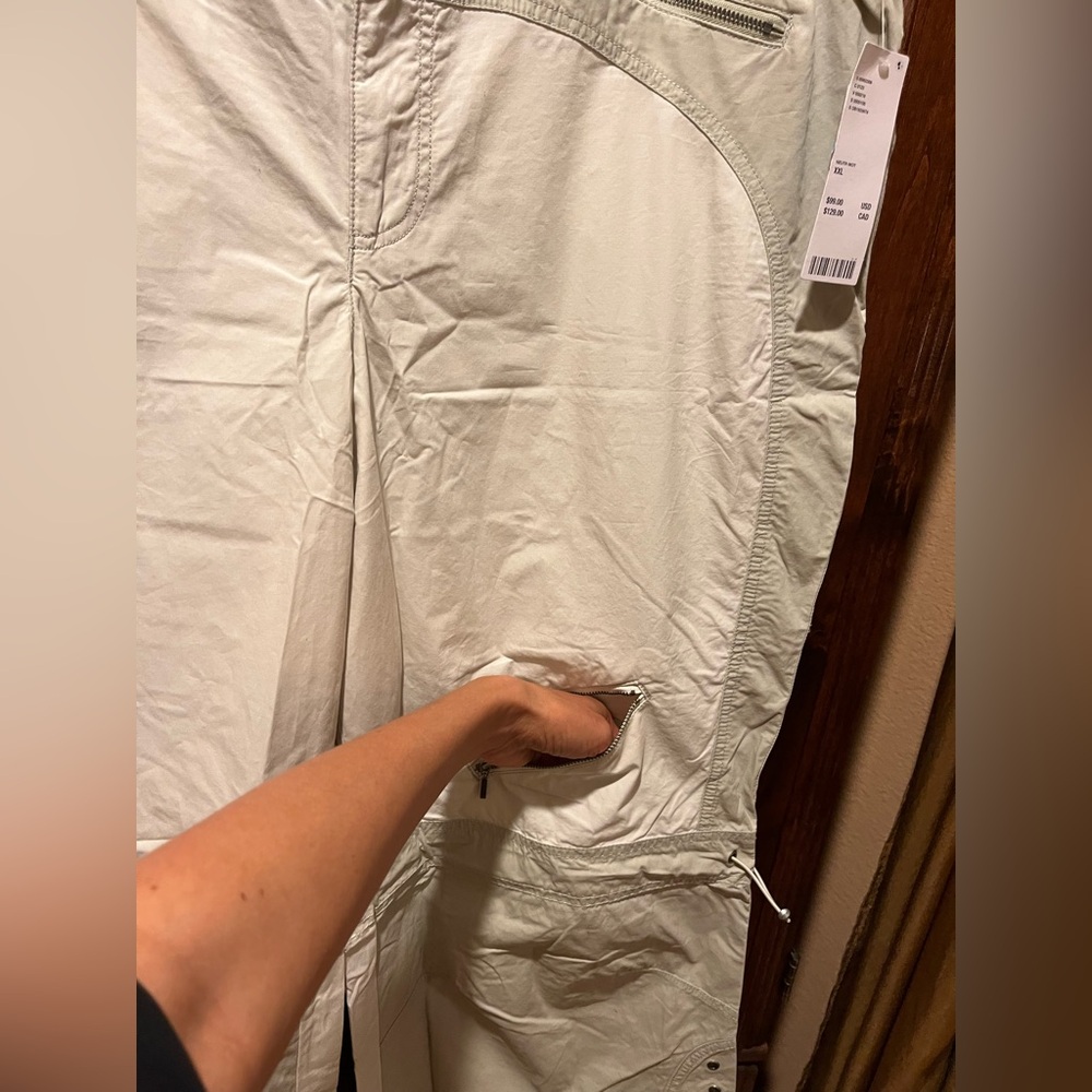 Urban Outfitters windbreaker wide leg pants, elastic waist. Green & ivory. XXL - Picture 9 of 16